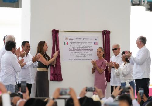 La estrategia nacional ha permitido inspeccionar más de 5.3 millones de cabezas de ganado, verificar 84 mil cargamentos y liberar casi siete mil millones de moscas estériles