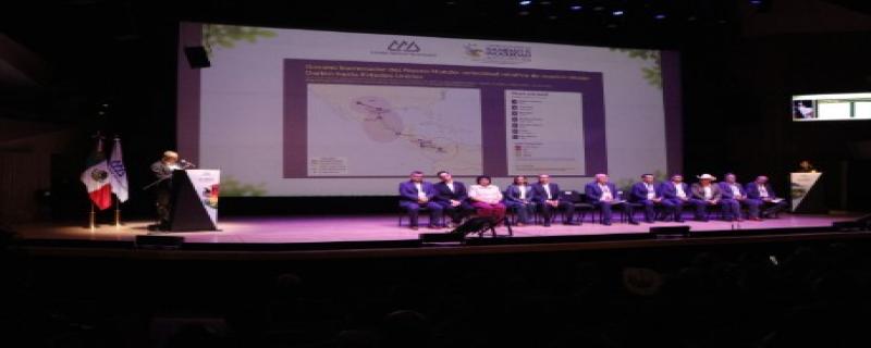 Servidores públicos y representantes de la industria resaltan el compromiso para enfrentar y erradicar al gusano barrenador del ganado del territorio mexicano.